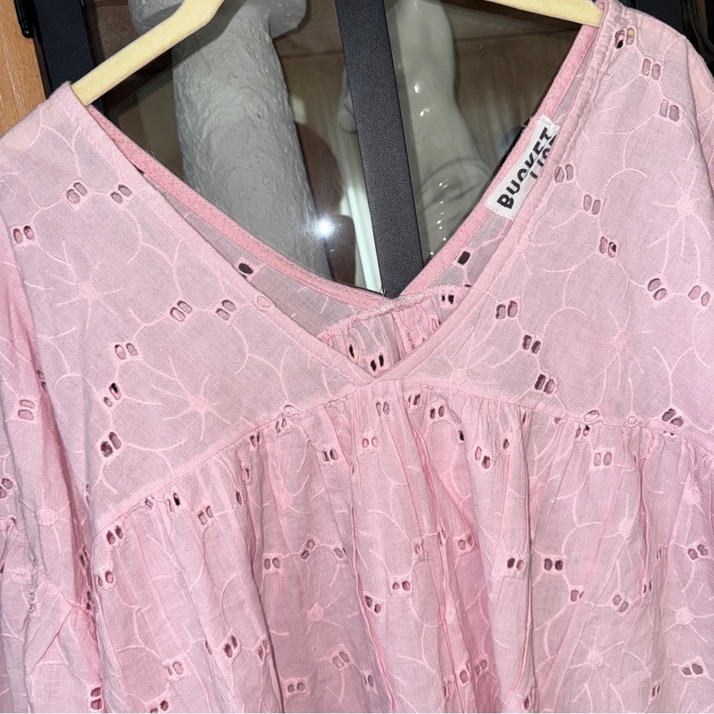 BUCKETLIST Eyelet blouse long sleeve balloon top bubblegum pink embroidered - Picture 3 of 9